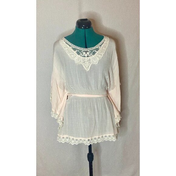 2b Bebe baby pink and cream boho kimono style top. Size small - Picture 1 of 7